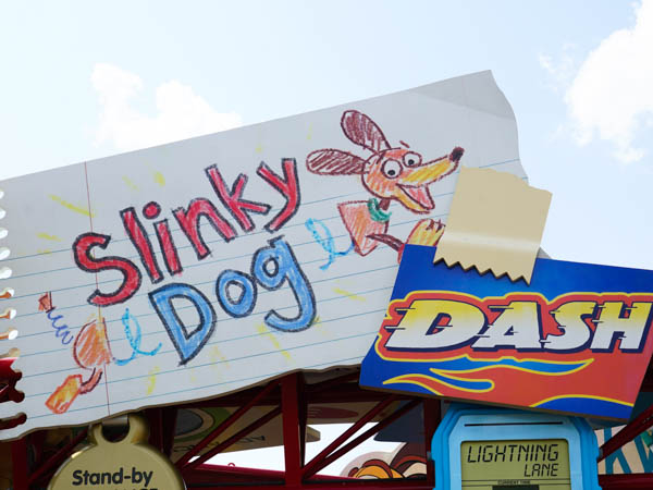 https://parkspeedvip.com/assets/images/attractions/slinky-dog-dash/slinky-dog-dash-cover.jpg